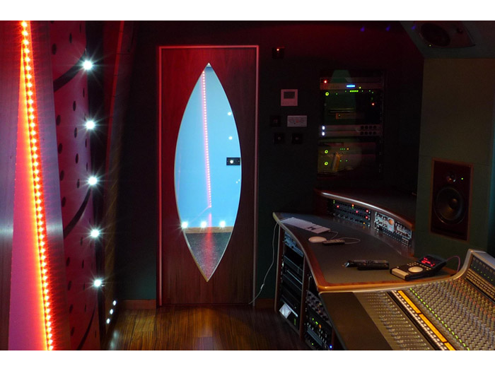 Feature Vision Doors